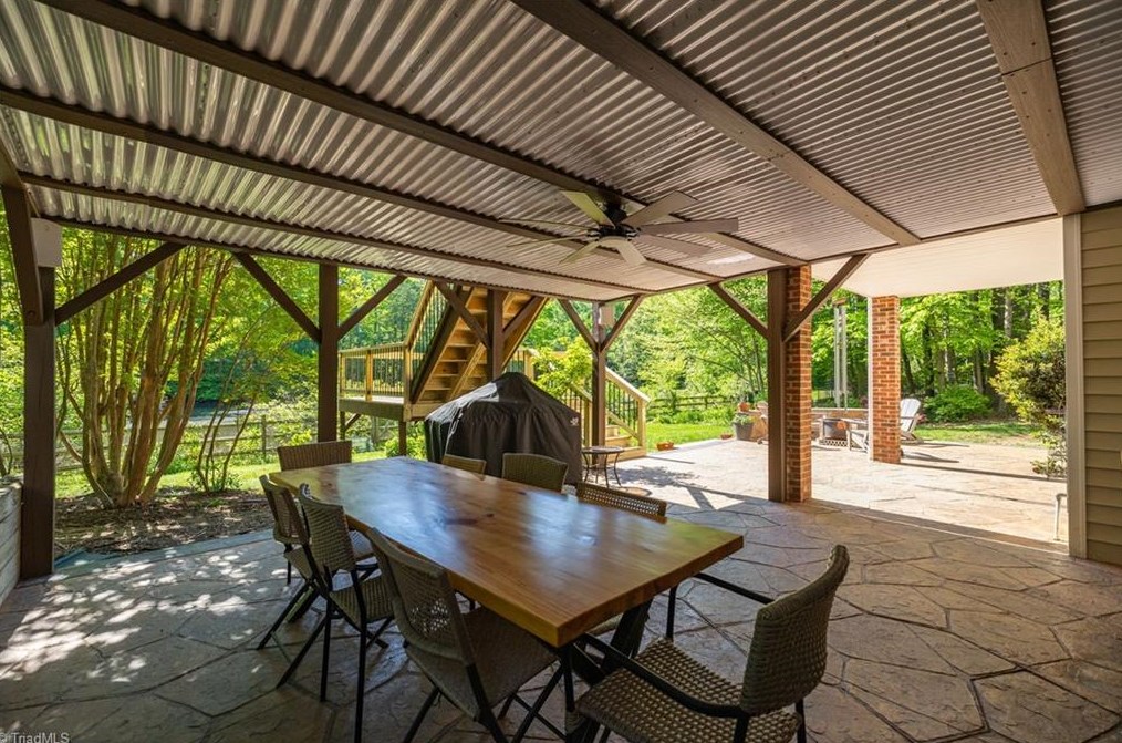 3503 Turnberry Ln, Greensboro NC 27410-8227 exterior