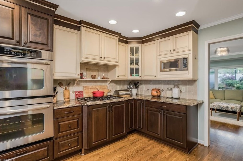 3503 Turnberry Ln, Greensboro NC 27410-8227 exterior