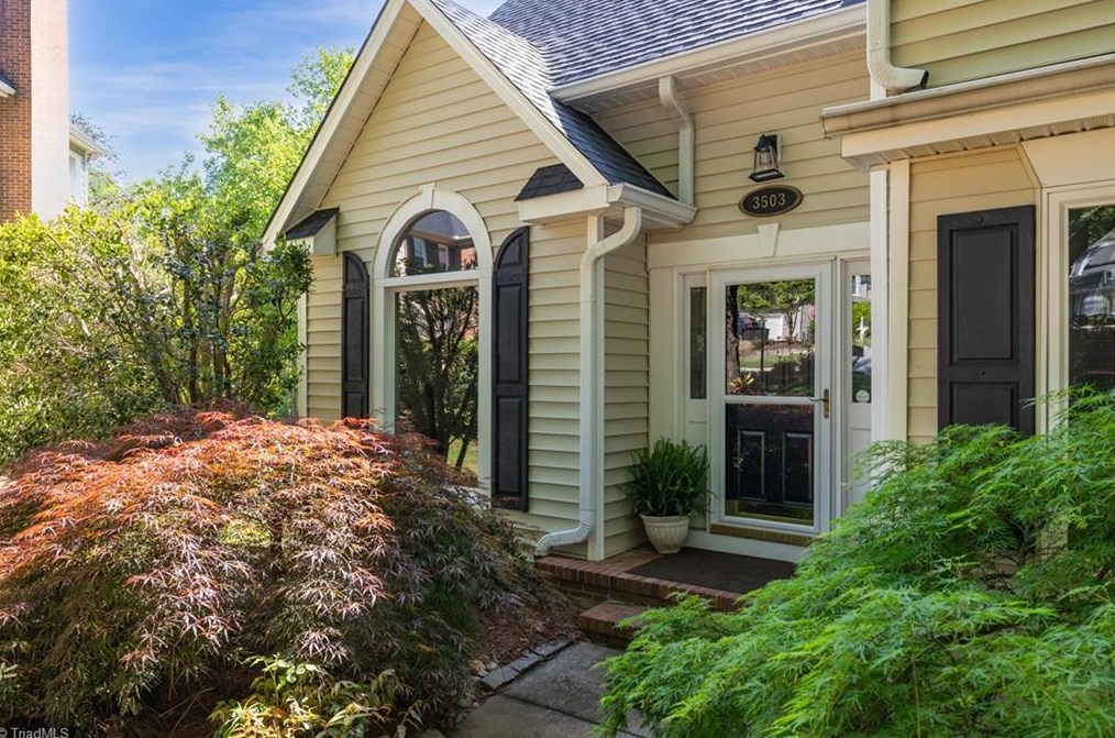 3503 Turnberry Ln, Greensboro NC 27410-8227 exterior