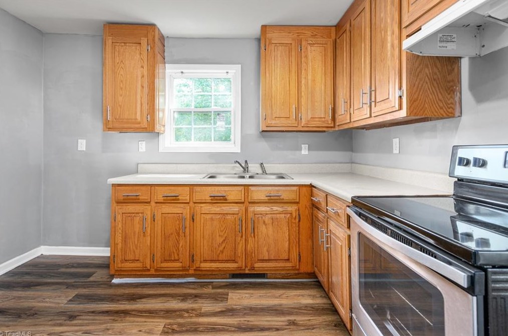 1208 Anderson Pl, High Point NC  27260-6809 exterior