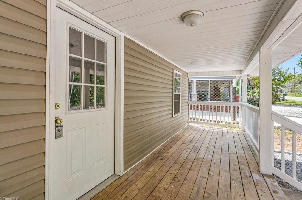 1208 Anderson Pl, High Point NC  27260-6807 exterior