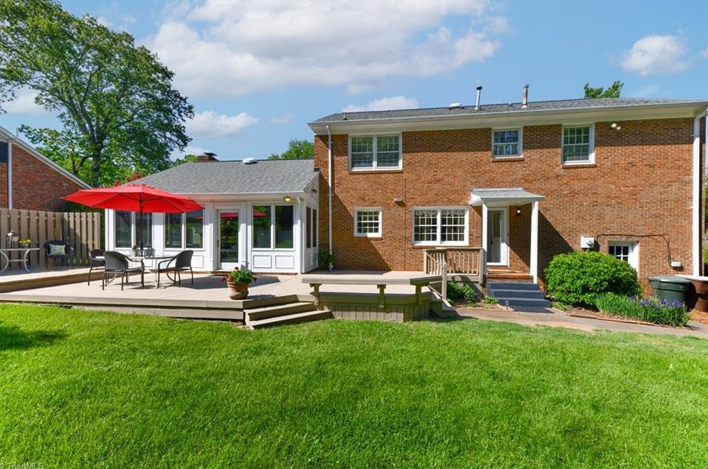 4217 Tallwood Dr, Greensboro NC  27410-4523 exterior