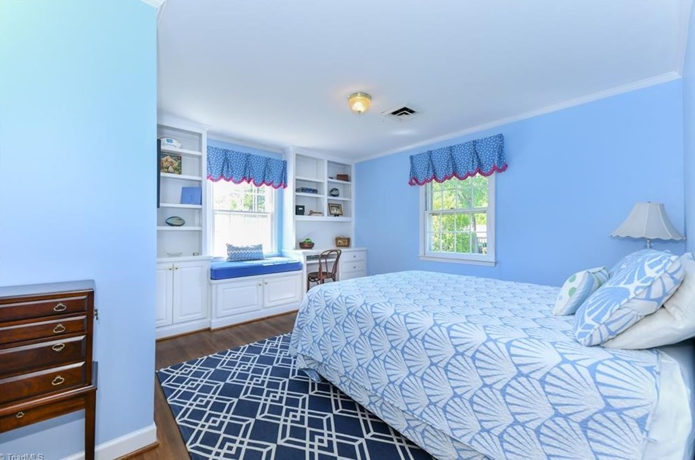 4217 Tallwood Dr, Greensboro NC  27410-4523 exterior