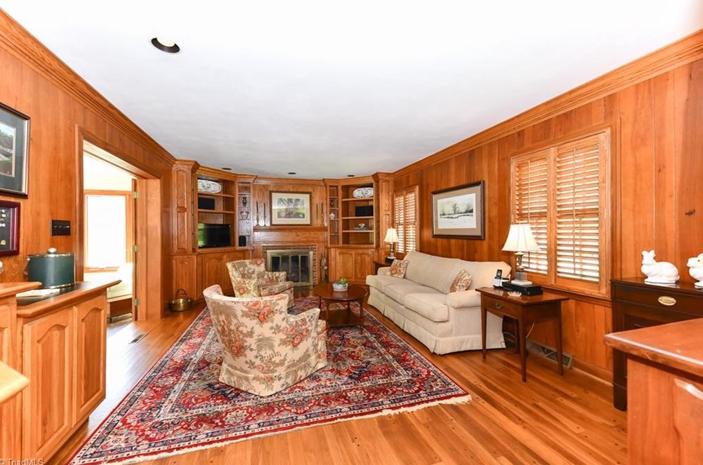 4217 Tallwood Dr, Greensboro NC  27410-4523 exterior