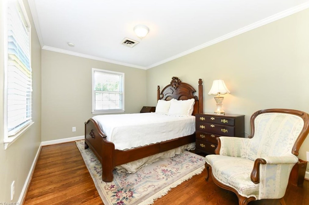 4217 Tallwood Dr, Greensboro NC  27410-4523 exterior