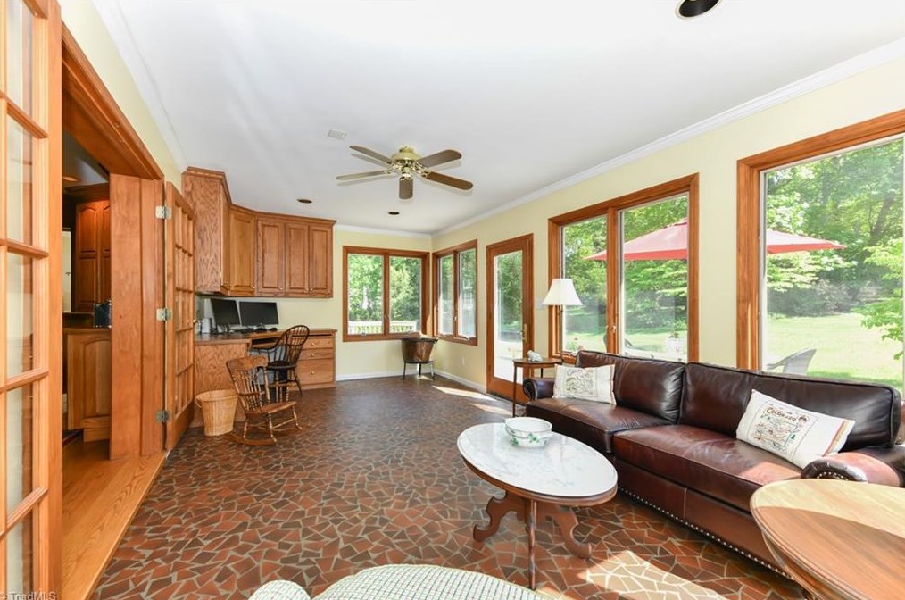 4217 Tallwood Dr, Greensboro NC  27410-4523 exterior