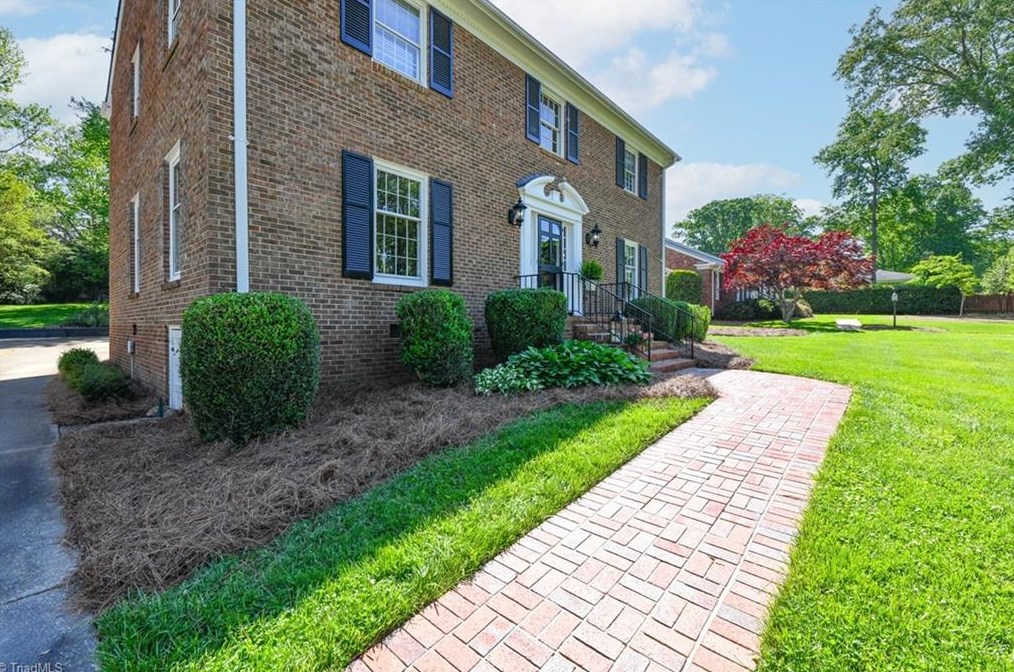 4217 Tallwood Dr, Greensboro NC  27410-4523 exterior