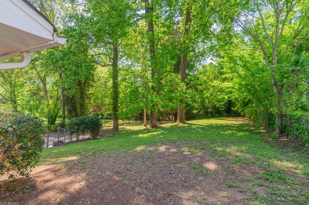 1200 Lockland Ave, Winston Salem NC  27103-2740 exterior