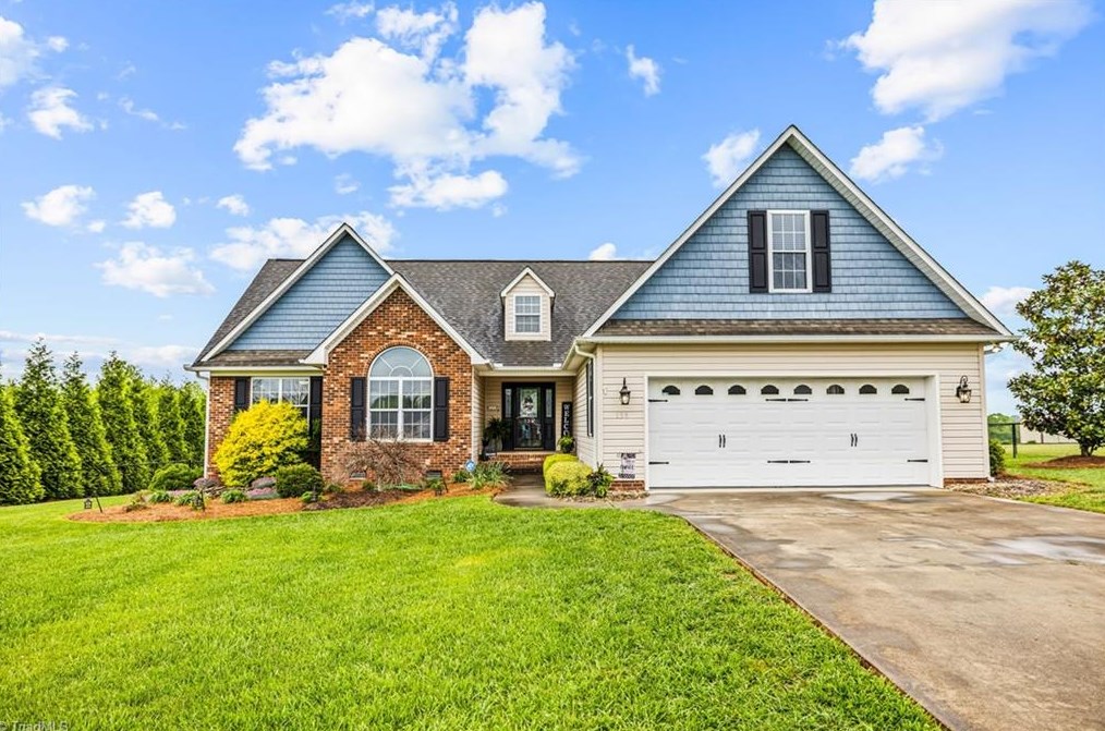 135 Golden Rod Ln, Lexington NC  27295-6887 exterior