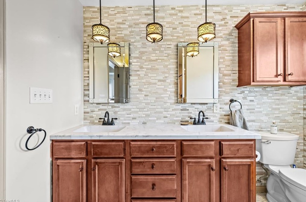 135 Golden Rod Ln, Lexington NC  27295-6887 exterior