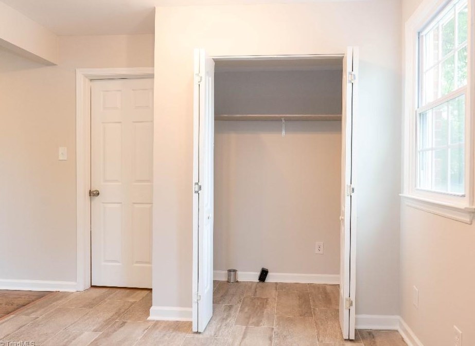 112 Revere Dr, Greensboro NC  27407-1202 exterior