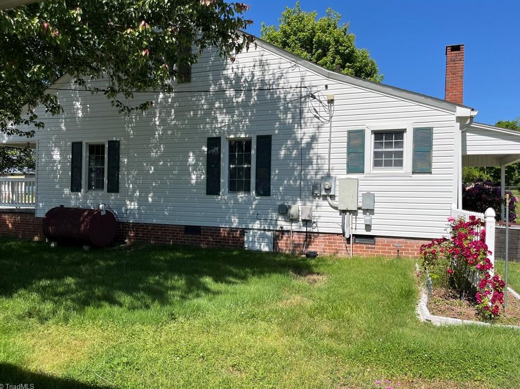 221 Spring St, Farmington NC 27028-2235 exterior