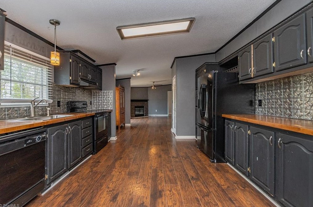 1520 Burgess Rd, Cycle NC 27020-7651 exterior