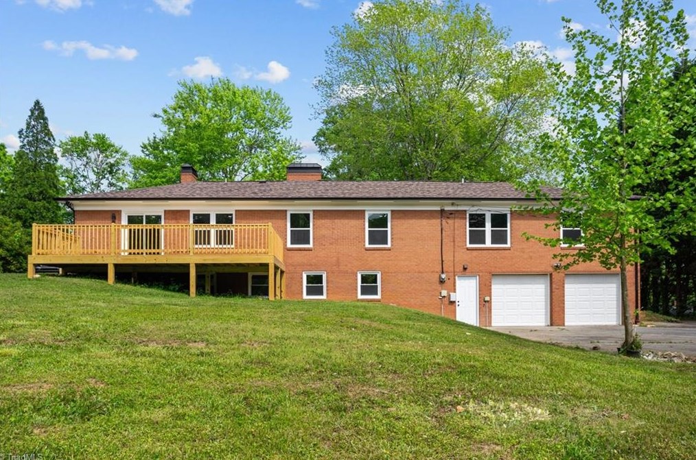 630 Chester Rd, Winston Salem NC  27104-1704 exterior