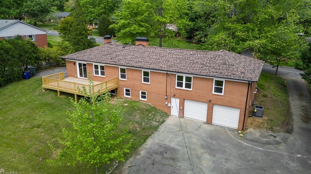 630 Chester Rd, Winston Salem NC  27104-1704 exterior