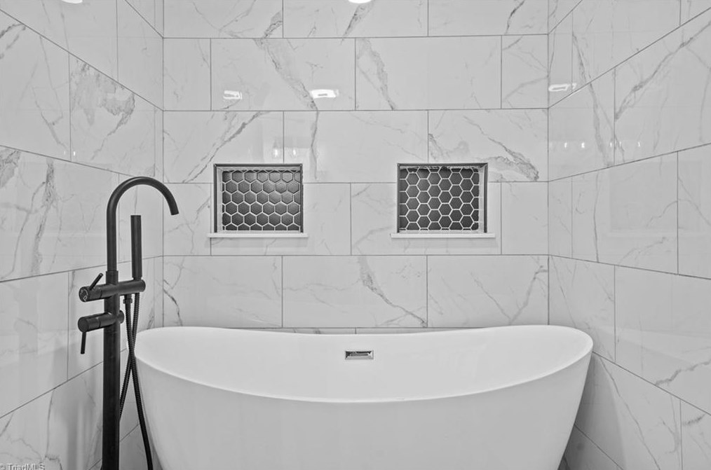 630 Chester Rd, Winston Salem NC  27104-1704 exterior