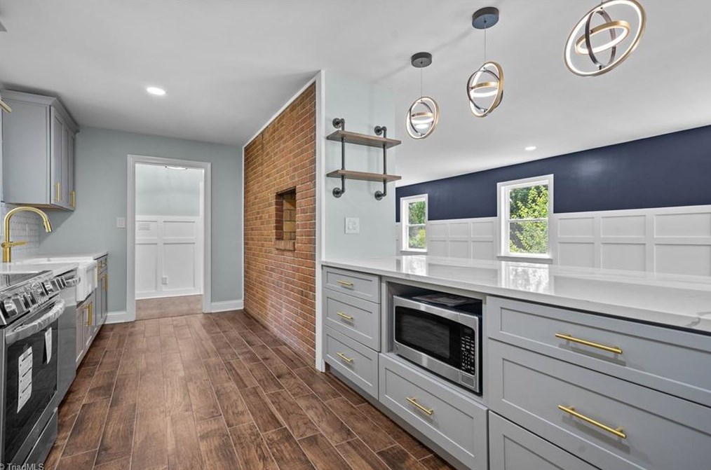 630 Chester Rd, Winston Salem NC  27104-1704 exterior