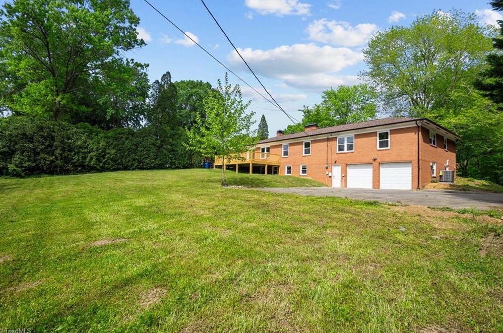 630 Chester Rd, Winston Salem NC  27104-1704 exterior