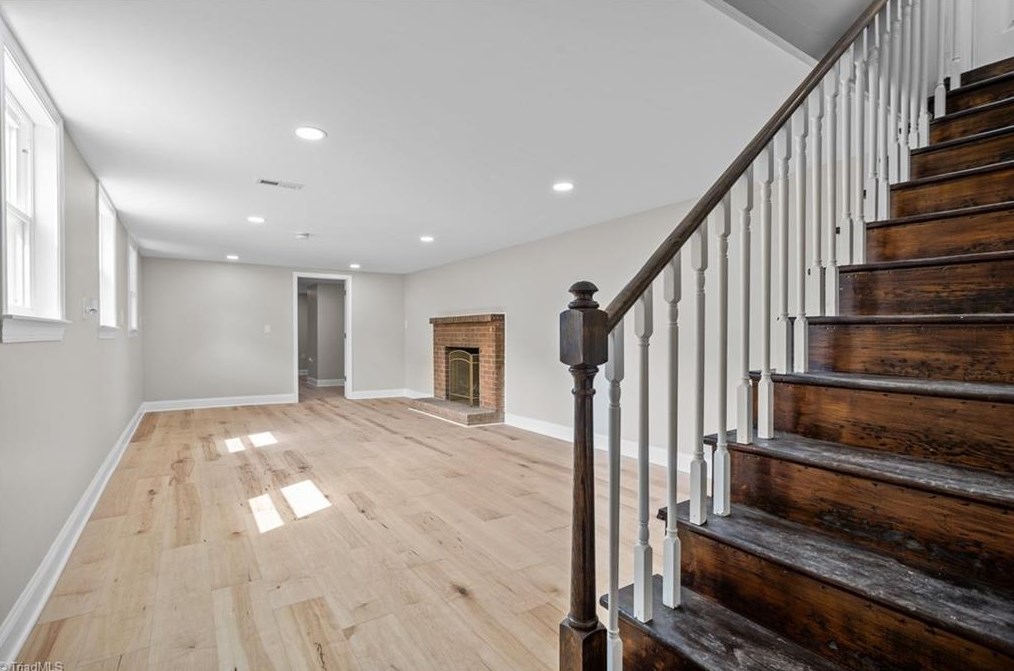 630 Chester Rd, Winston Salem NC  27104-1704 exterior