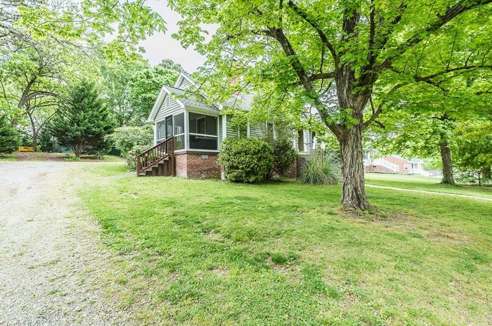 2212 Wrenn St, Burlington NC  27215-7229 exterior
