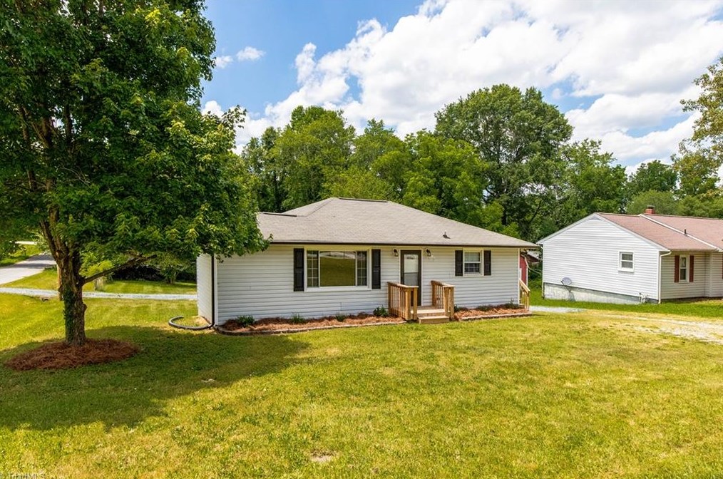 110 Hall, High Point NC 27263-2224 exterior