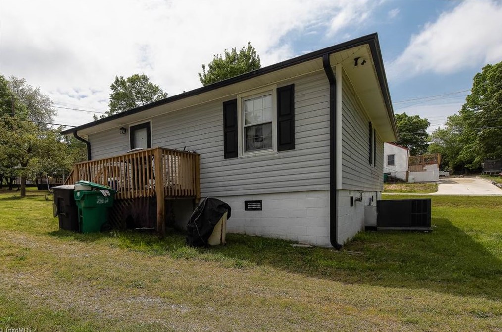 110 Hall, High Point NC 27263-2224 exterior