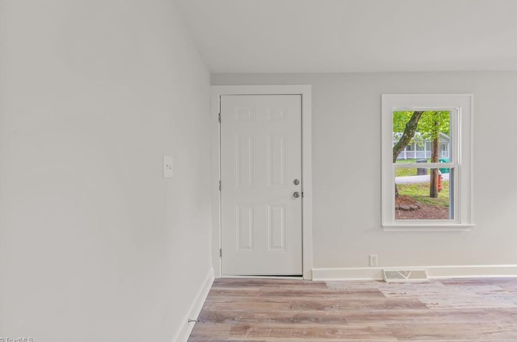 829 Pine Circle Dr, High Point NC  27265-1953 exterior