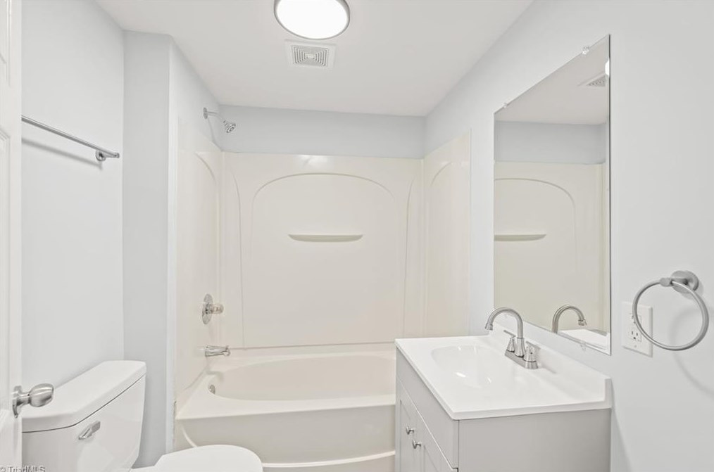 829 Pine Circle Dr, High Point NC  27265-1953 exterior