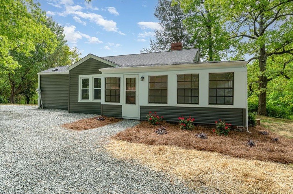 4 Culbreth Ave, Thomasville NC  27360-2914 exterior