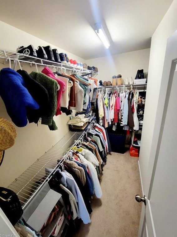 517 Song Sparrow Ln, Greensboro NC  27409-9148 exterior