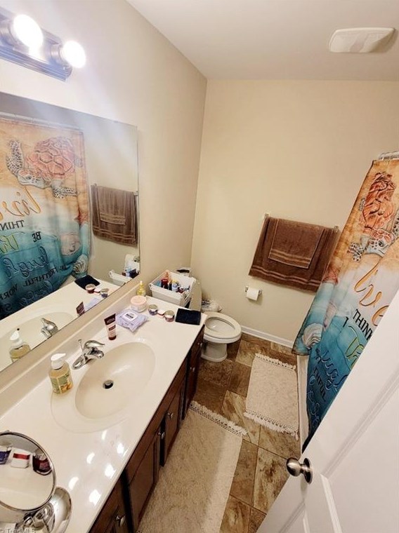 517 Song Sparrow Ln, Greensboro NC  27409-9148 exterior