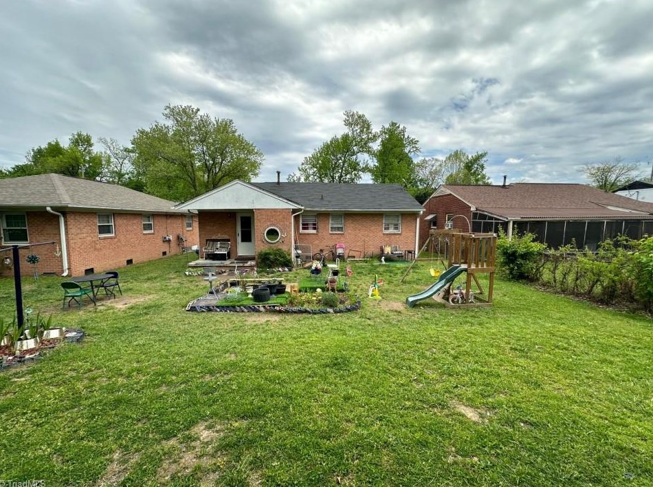 1702 Eastwood Ave, Greensboro NC  27406-3940 exterior