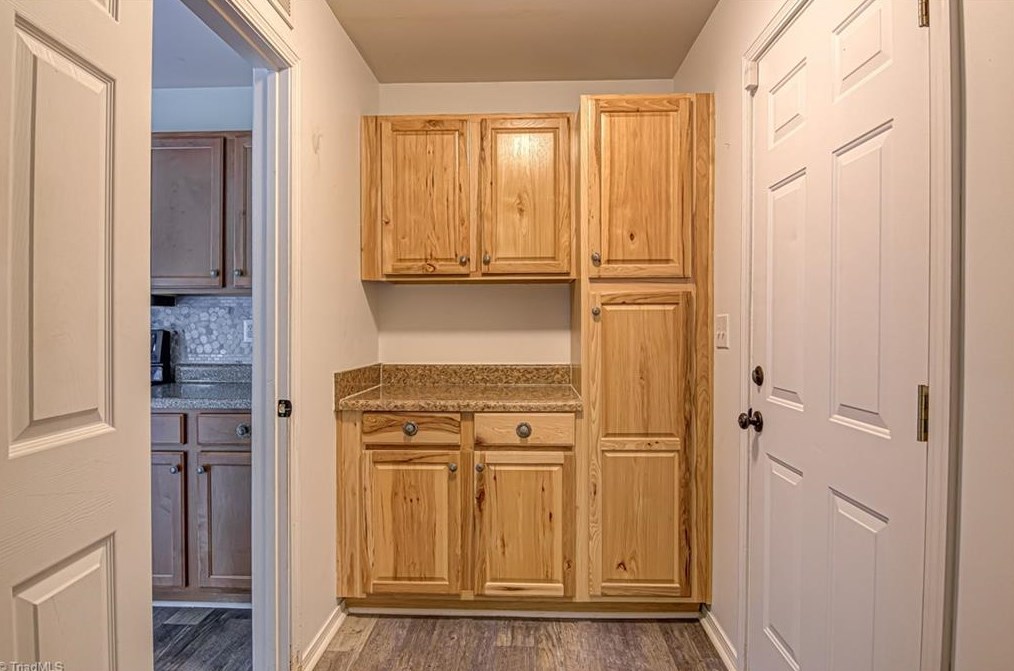 4425 Vernon Cir, Kernersville NC  27284-0132 exterior