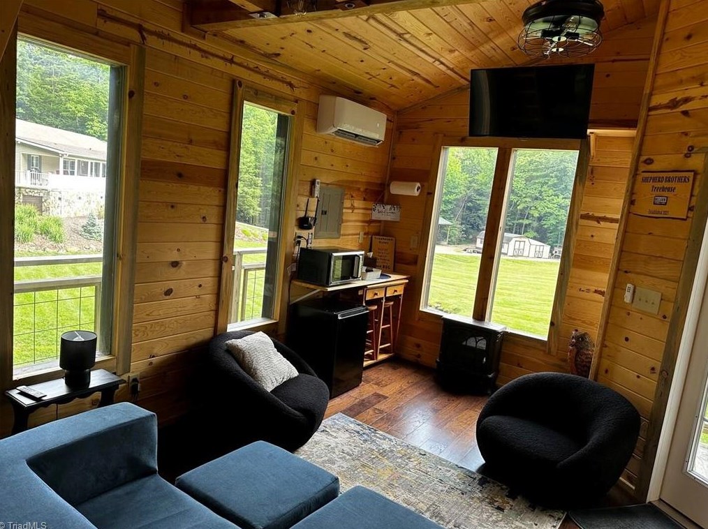 424 Timber Rdg, Wilbar NC  28651-8240 exterior