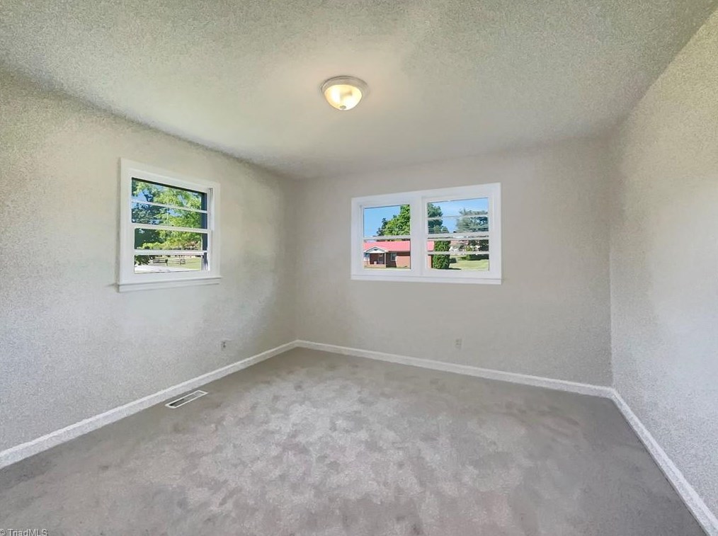 403 Heitman Rd, Thomasville NC  27360-6015 exterior
