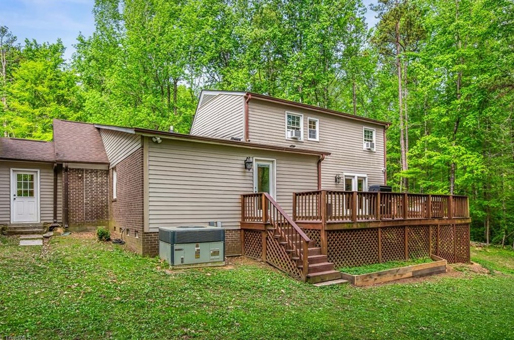 1413 Wiley Lewis Rd, Greensboro NC  27406-9597 exterior