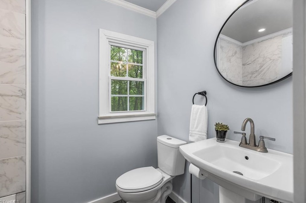 1413 Wiley Lewis Rd, Greensboro NC  27406-9597 exterior