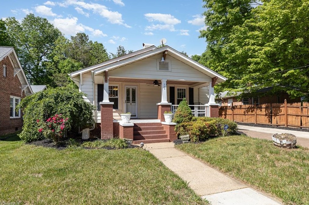 720 Chestnut Dr, High Point NC  27262-4738 exterior