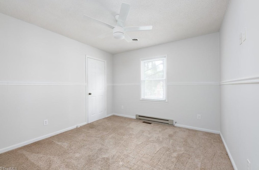 1611 Upland Dr, Greensboro NC  27405-5028 exterior