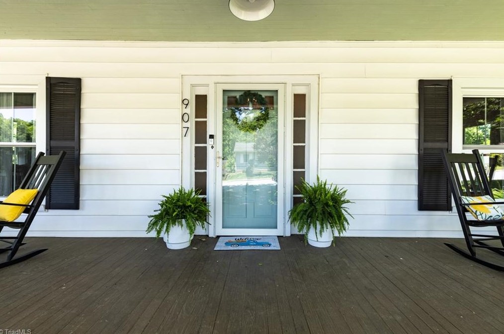 907 Trogdon St, North Wilkesboro NC  28659-3629 exterior