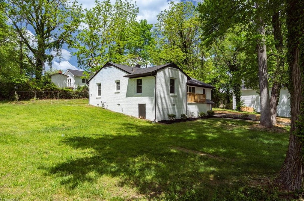 1403 Madison St, High Point NC  27262-2656 exterior