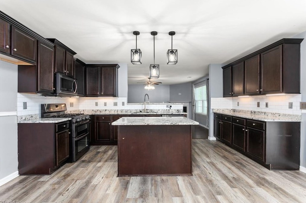 2024 Buckminster Dr, Whitsett NC 27377-9351 exterior