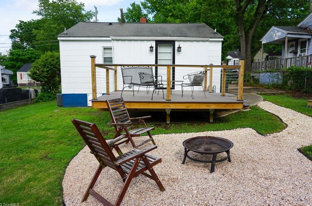 912 Portland St, Greensboro NC  27403-2939 exterior