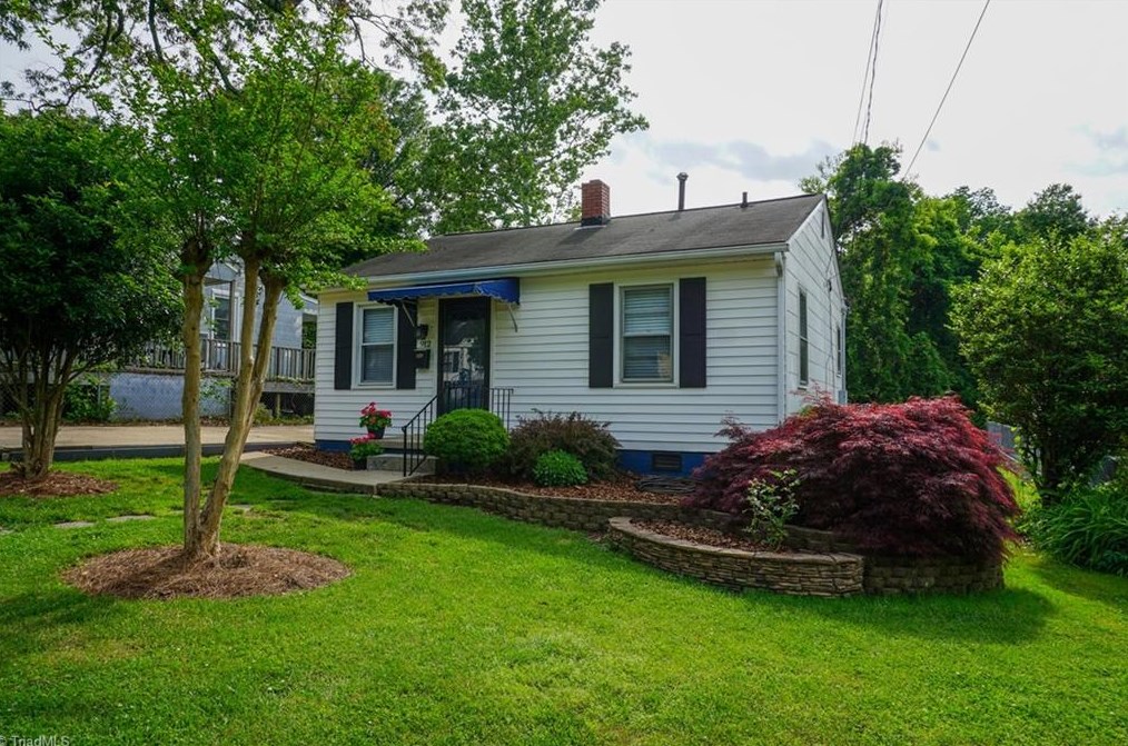 912 Portland St, Greensboro NC  27403-2939 exterior