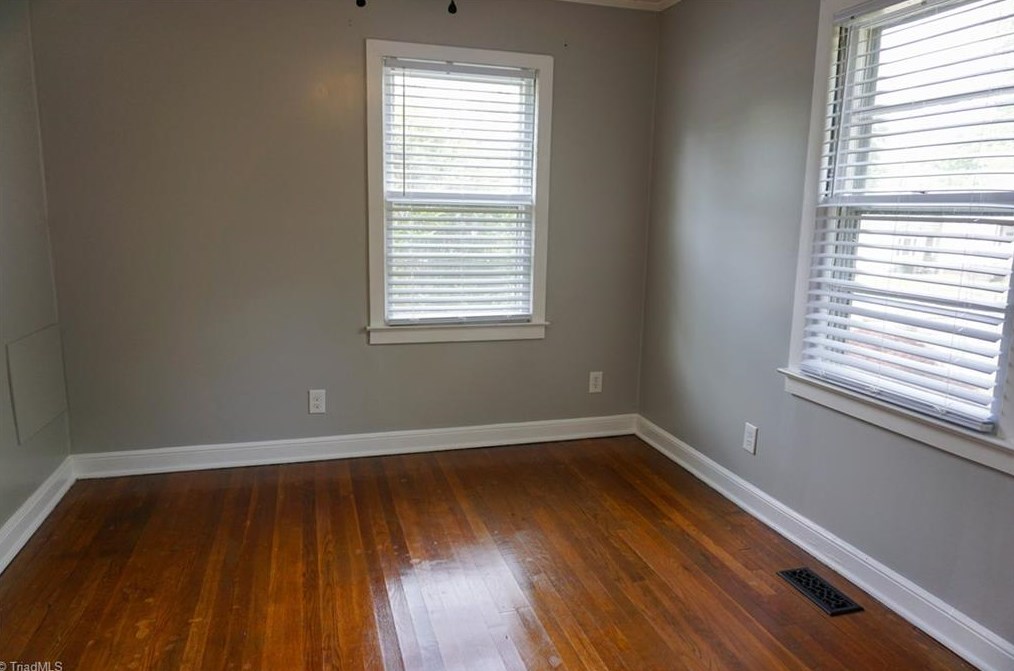 912 Portland St, Greensboro NC  27403-2939 exterior