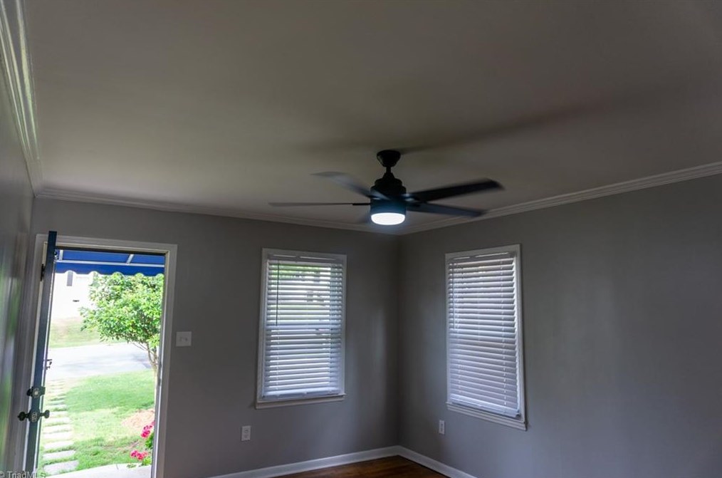 912 Portland St, Greensboro NC  27403-2939 exterior