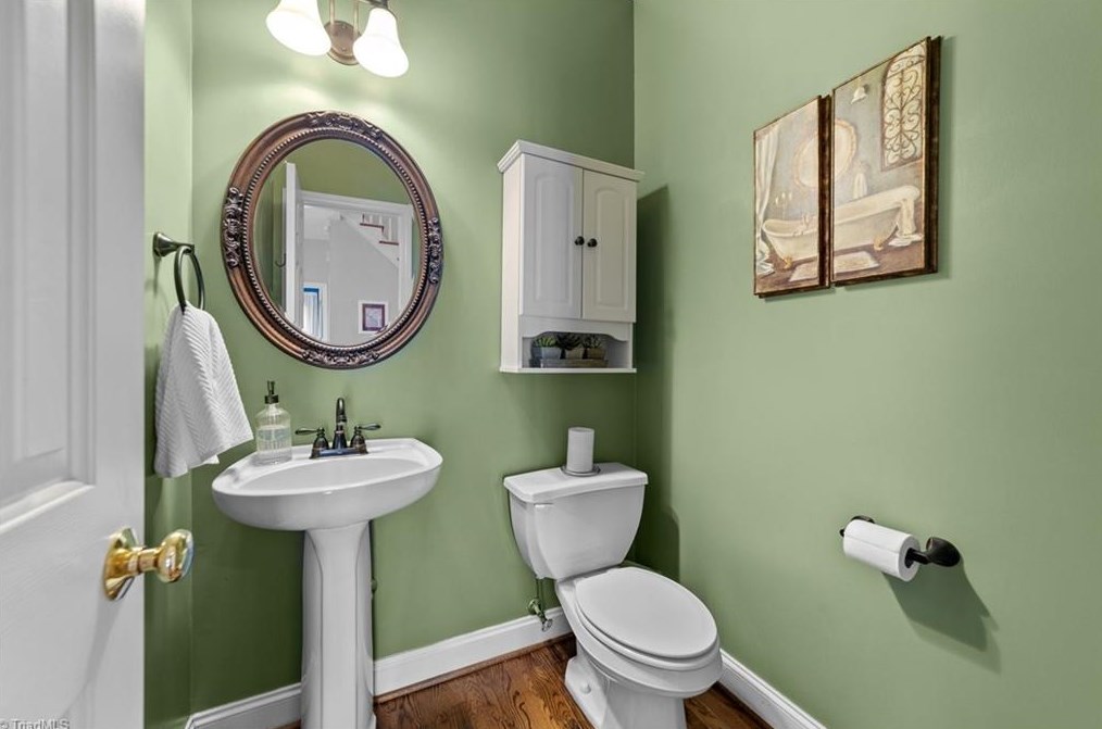 3705 Middlebury Way, Greensboro NC 27410-8692 exterior