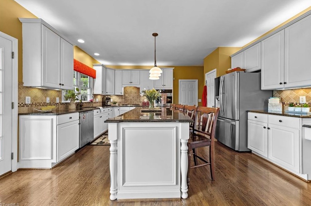 3705 Middlebury Way, Greensboro NC 27410-8692 exterior