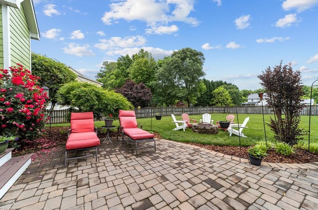 3705 Middlebury Way, Greensboro NC 27410-8692 exterior