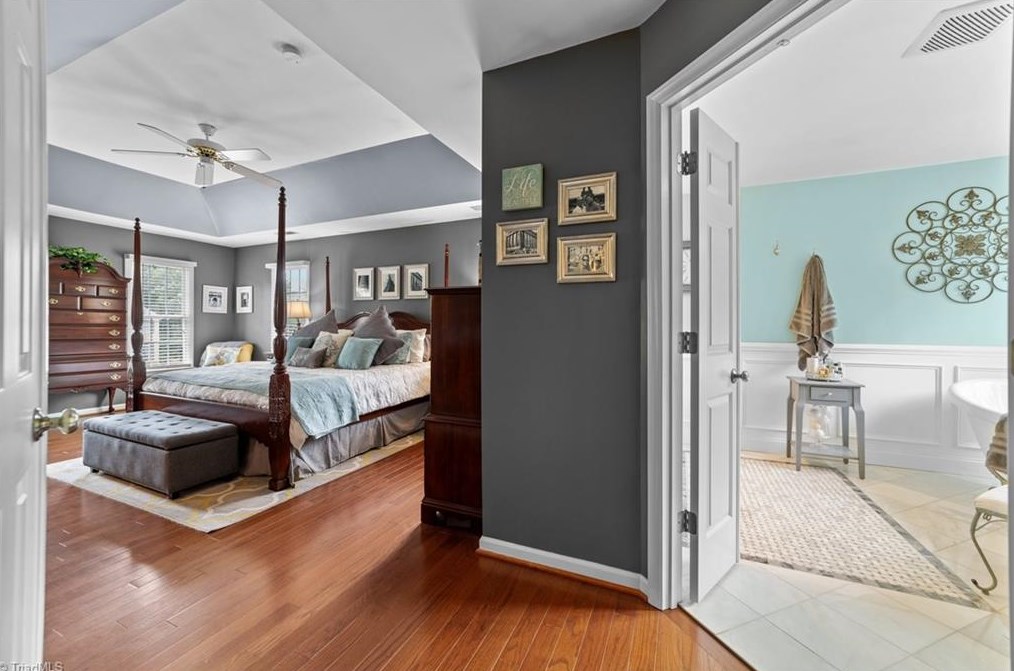 3705 Middlebury Way, Greensboro NC 27410-8692 exterior